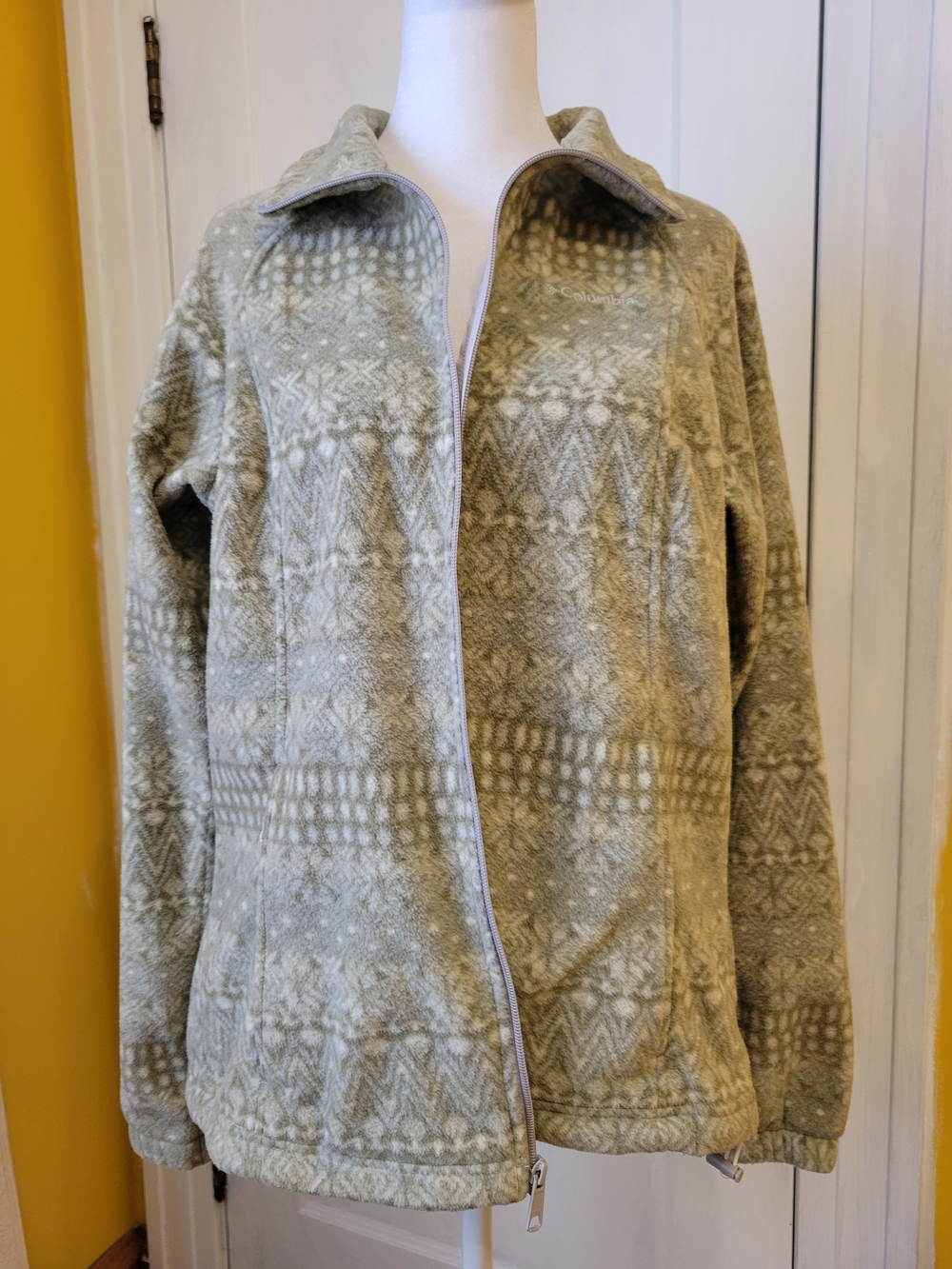 Columbia Olive Green Patterned Fleece Zip Jacket